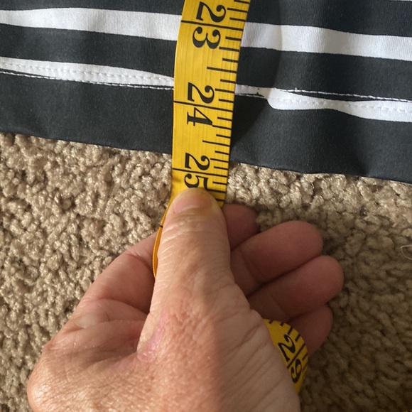 N Vo By Lanctot Size small black and white tennis top - Picture 8 of 9